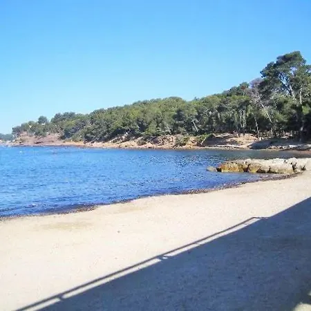 4 Couchages A 100 M De La *