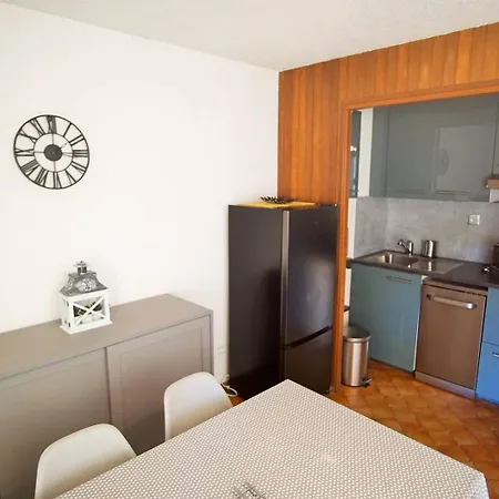 4 Couchages A 100 M De La *